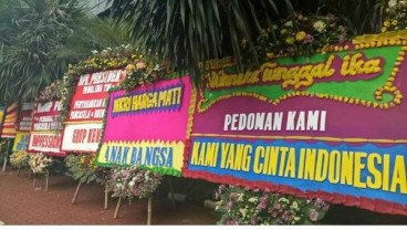 Setelah Balai Kota, Giliran Polda dan Mabes Polri Banjir Karangan Bunga