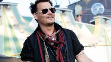 Malas Hafalkan Naskah Dialog, Johnny Depp Bayar Orang