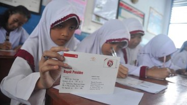 Gerakan Literasi: 12.737 Murid SD di Bandung Pecahkan Rekor Membaca