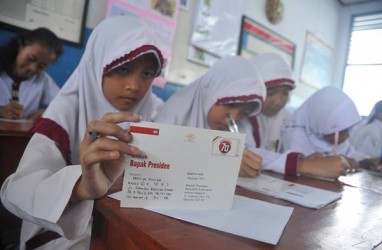 Gerakan Literasi: 12.737 Murid SD di Bandung Pecahkan Rekor Membaca