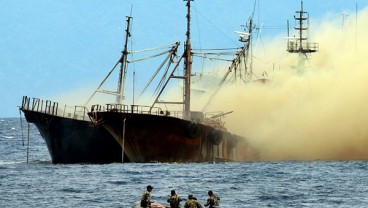 Kapal Perang RI Tangkap Kapal Vietnam di Perairan Natuna