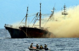 Kapal Perang RI Tangkap Kapal Vietnam di Perairan Natuna
