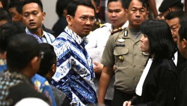 Kendaraan Berlapis Baja Bawa Ahok ke Rutan Cipinang