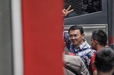 AHOK DIVONIS 2 TAHUN : Ini Kejanggalan Vonis Penistaan Agama