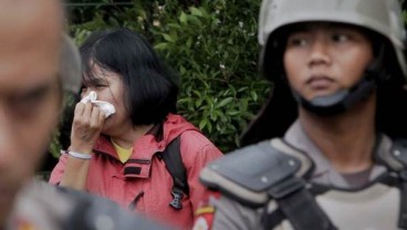 Lewat Pukul 18.00 WIB, Polisi Bubarkan Massa Pro-Ahok