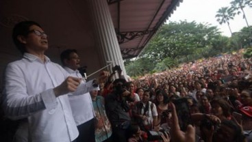 Warga Rela Bolos Kerja Ikut Konser Paduan Suara di Balai Kota