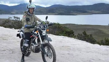 Jokowi Ngetrail di Trans Papua