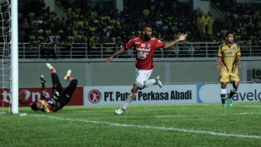 Hasil Liga 1: Persija Tumbang di Lamongan, Mitra Kukar Bekuk Bali