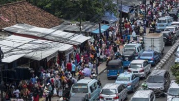 Jelang Puasa, PKL di Kawasan Pasar Tanah Abang Ditertibkan