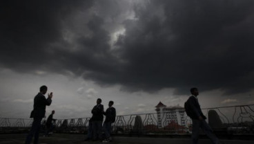 Info Cuaca: Bandung Siang Ini Berawan dan Hujan Ringan di Malam Hari
