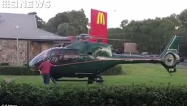 Pengunjung Resto Keheranan Saat Helikopter Mendarat di Depannya