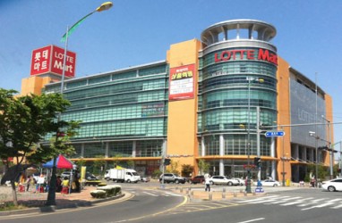Lottemart Rawapanjang Ditutup Paksa Ratusan Orang dari Ormas Tertentu