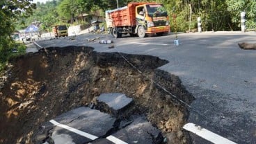 Jalan Inspeksi Kalimalang Amblas, Dinas PUPR Kaji Perbaikan