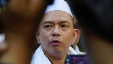 BERITA POPULER (18/5) : Rizieq Rugi hingga Jakarta Gelar Pesta Diskon