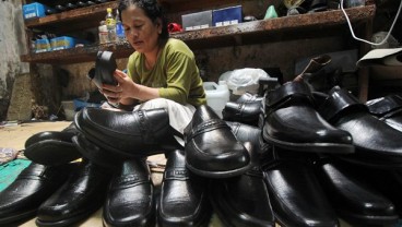 INDUSTRI SEPATU : Impor Tumbuh Pesat
