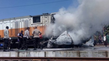 KA Argo Anggrek Tabrak Mobil, Ini Penuturan Saksi Mata