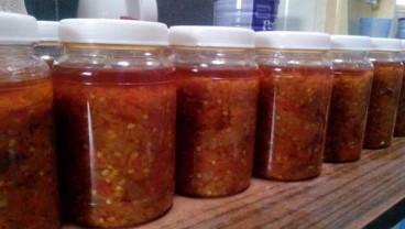 BI Latih Ibu PKK Olah Cabai Jadi Sambal Kemasan