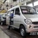 STRATEGI PABRIKAN : Wuling Siapkan Produk Perdana