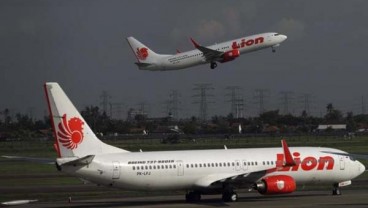 Lion Air Sanksi Pilot yang Memasukkan Istri ke Kokpit Pesawat Saat Terbang