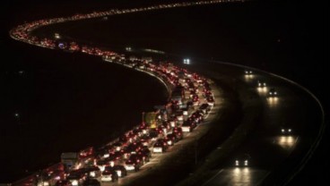 MUDIK LEBARAN: Jalan Tol Cipali-Cikarang Dibuka Tutup