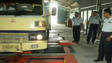 PEMBATASAN USIA TRUK & BUS : Pabrikan Dukung Rencana Pemerintah