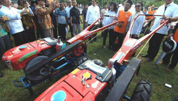 BNI Salurkan 1,3 Juta Kartu Tani di Jawa Timur