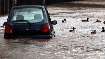 POTENSI BENCANA EKONOMI : Daerah Antisipasi Banjir