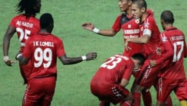 LIGA 1: Semen Padang Hajar PSM Makassar 2-1, Tambun Penyelamat