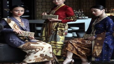 Pernak-pernik Penyempurna Kebaya