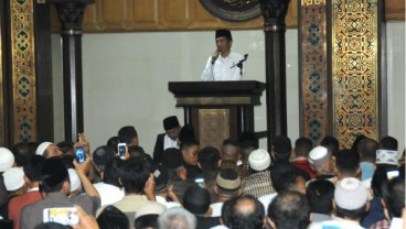 Salat Jumat di Masjid Agung Tasikmalaya, Presiden Jokowi Ingatkan Rawat Persaudaraan