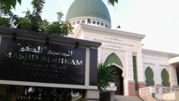 AIA Financial & Baznas Bantu Renovasi Masjid