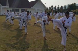 Kunjungi Atlet Karate, Menpora Minta Maaf Honor Tertunda