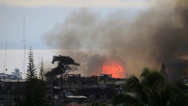 Pesawat Filipina Bombardir Pemberontak Marawi