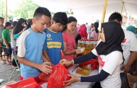 Warga Padati Bazaar Rakyat Muhammadiyah Larizmu