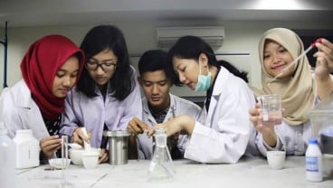 BONE GRAFT: Mahasiswa Biomedik Unair Berhasil Ciptakan Pengganti Massa Tulang dari Terumbu Karang