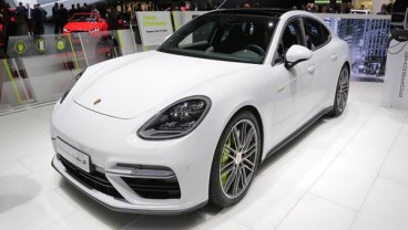 Alasan Porsche Indonesia Luncurkan Mobil Hybrid