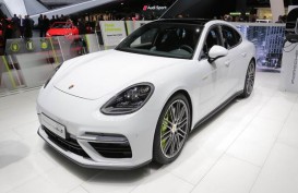 Alasan Porsche Indonesia Luncurkan Mobil Hybrid