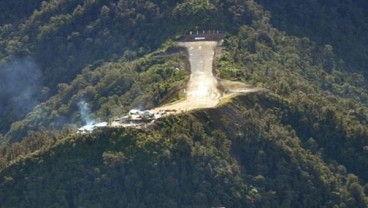 Pendaki Puncak Cartenz Asal India Dievakuasi