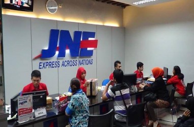 EKONOMI RAMADAN : Usaha Jasa Pengiriman Menuai Berkah