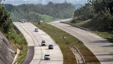 Pengendara Motor Masuk Tol, Hati-Hati Melintasi Tol Fungsional Solo-Ngawi