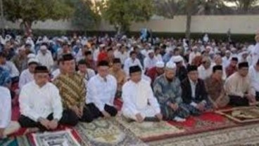 Jemaah Naqsabandiyah Padang Laksanakan Sholat Id Hari Ini