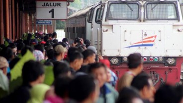 MUDIK LEBARAN 2017: Padat, Stasiun KA Senen Terapkan Pembagian Zona