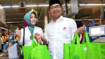 OPEN HOUSE RIDWAN KAMIL: Warga Bandung Mulai Berdatangan ke Pendopo