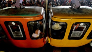 LIBUR LEBARAN: TMII dan Ragunan Ramai Pengunjung