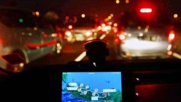 Ruas Tol Jakarta - Cikampek Macet Total Hingga Cawang