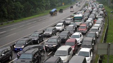 Arus Kendaraan ke Puncak Mulai Ramai