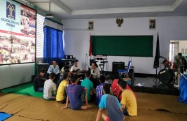 Seniman Surabaya Latih Remaja Lapas IIB Pontianak Bermusik