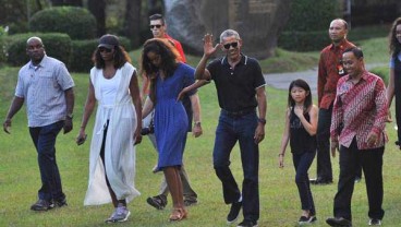 Ini yang Dilakukan Obama dan Keluarga di Candi Prambanan