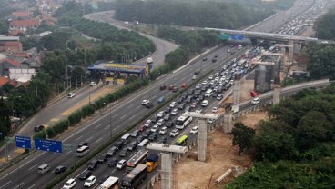 Tol Cikampek Arah Jakarta KM53 Padat Merayap