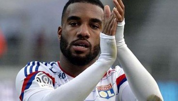 Arsenal Boyong Lacazette Dari Lyon